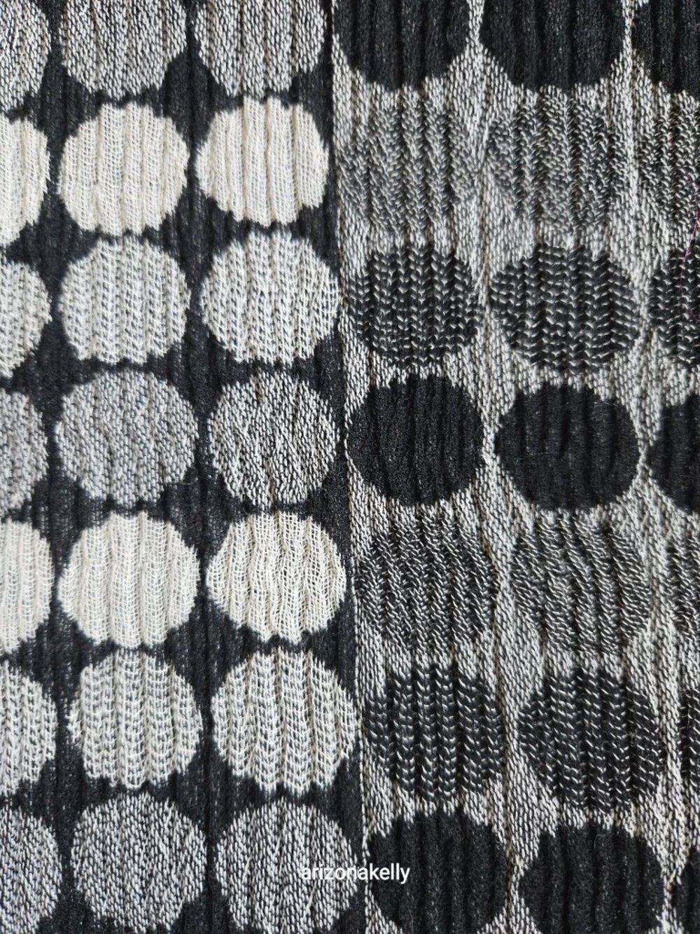 NWOT Nuno for MoMA Wool Scarf Japan Design Mid-Century Retro Circles - Picture 6 of 10